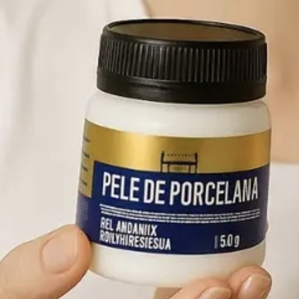 Creme Pele de Porcelana na mão